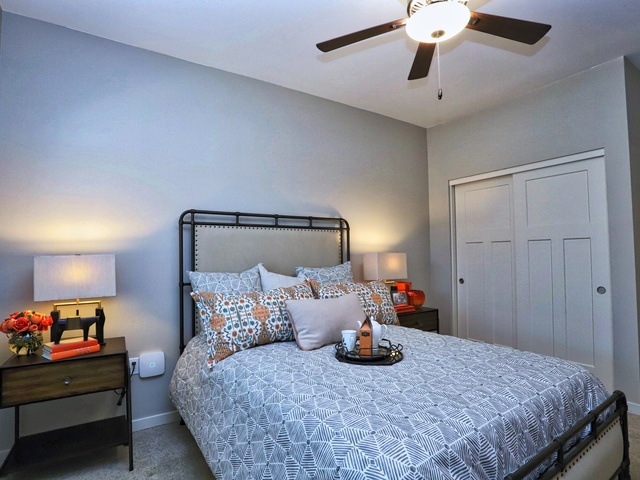 MorningStar Senior Living at Golden Ridge